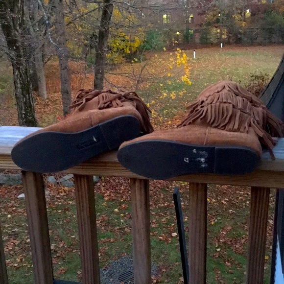 Minnetonka  genuine suede leather boots /fringe- Sz 6. Excellent condition! $16 - Picture 7 of 13